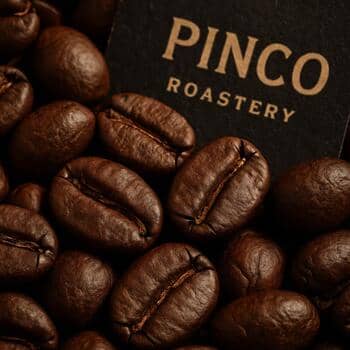 pinco kahve kavurma istasyonunda taze kavrulmuş çekirdekler